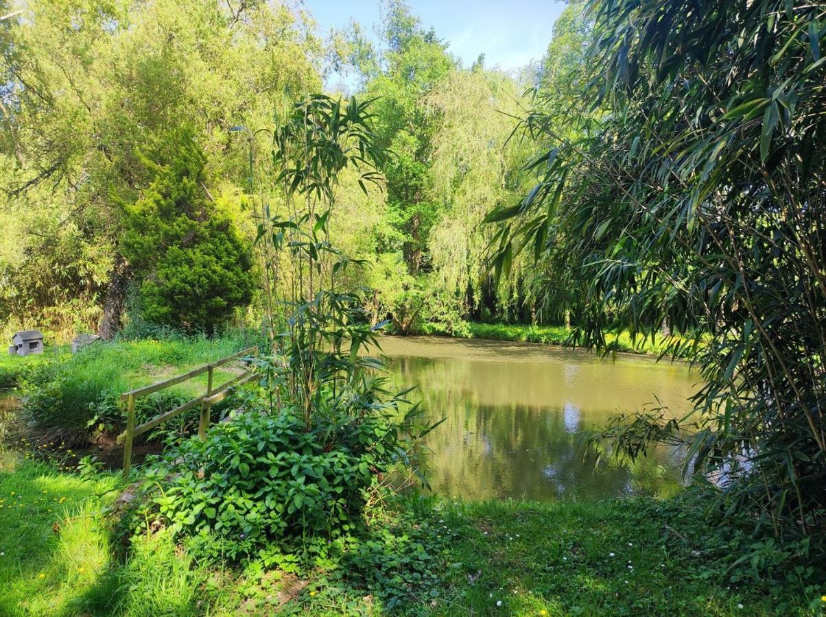 Le Moulin De Benneville Chambres D'Hotes, Petit Dejeuner Compris Cahagnes Εξωτερικό φωτογραφία